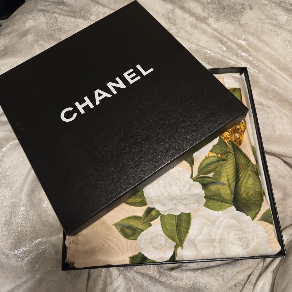 CHANEL Floral Scarf with Green and White Design Large